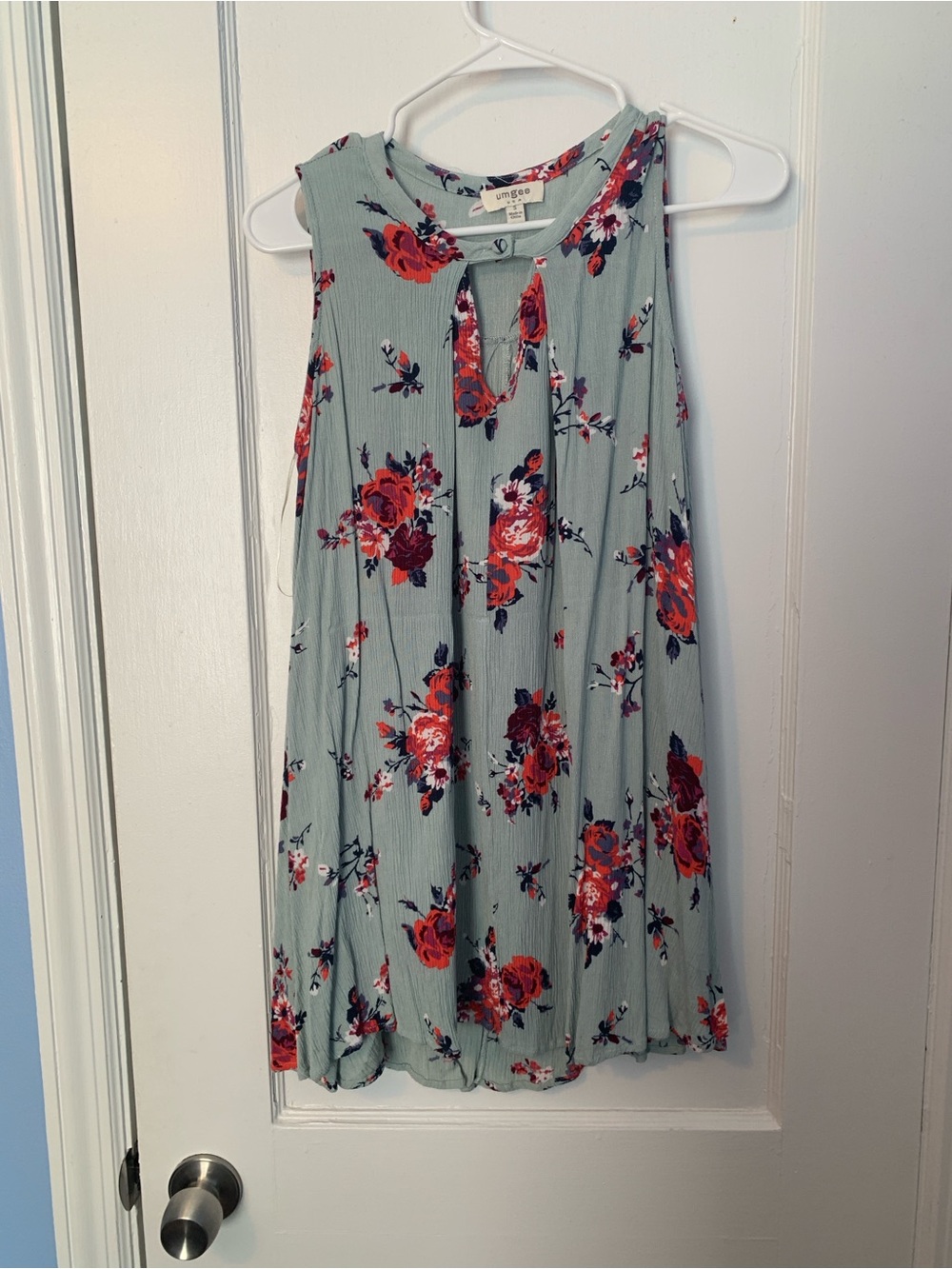 Umgee Mint Floral Keyhole Blouse with Red & Navy Accents